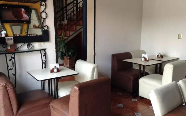 Hotel Hostal Los Faroles