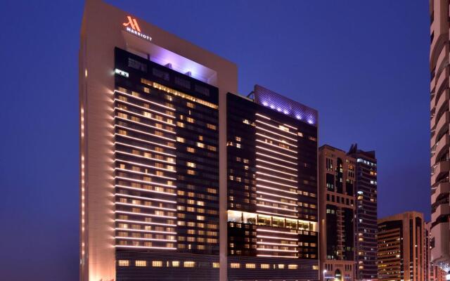 Marriott Hotel Downtown, Abu Dhabi вид на фасад