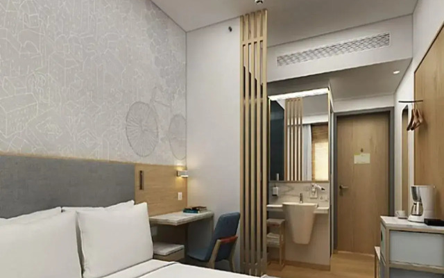 Holiday Inn Express Greater Noida Knowledge Park