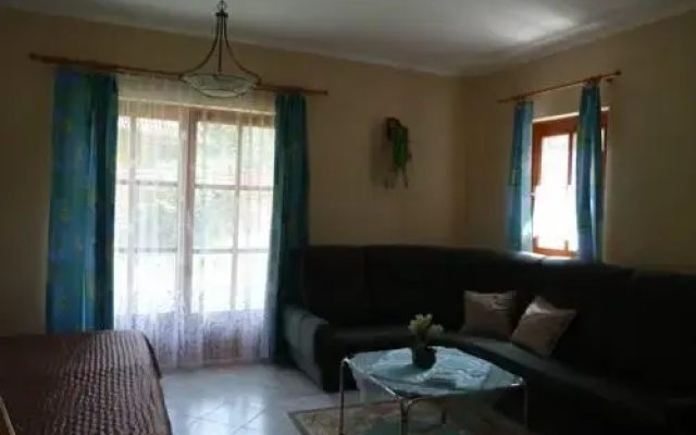 Marika Apartmanház