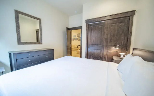 Alders 42 Outpost Dr