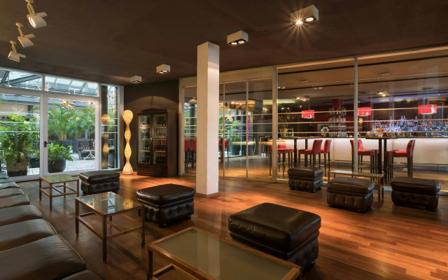 Отель Four Points by Sheraton Bolzano