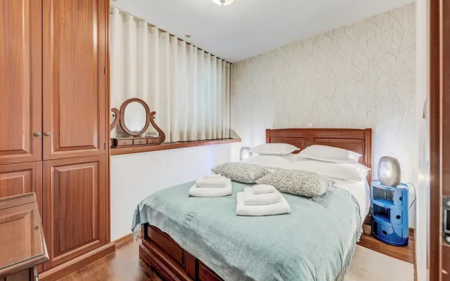 MAJESTIC 3-Bedroom Luxury Apartment