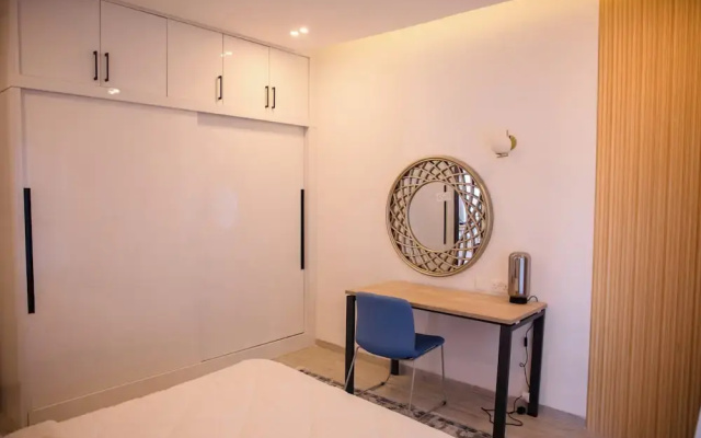 Grand Premiere 2 Bed by YourHost