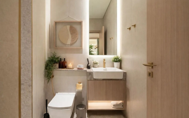 Luxury Apartment - Private Balcony Pool