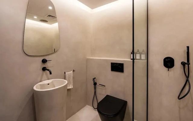 Minimalist Difc Studio w Pool Gym