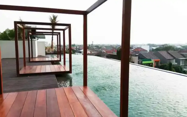 Comfy Homey Studio Apartment @ Grand Kamala Lagoon By Travelio