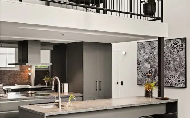 Stylish Riverside 2-bedroom Apartment in Teneriffe