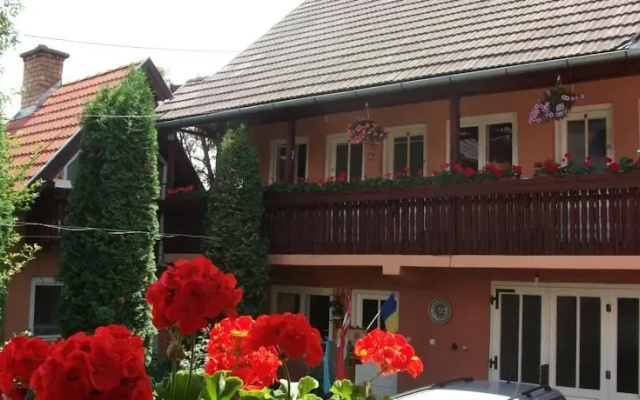 Sziklakert Panzió