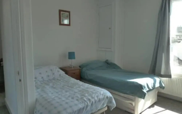 Top Floor Flat with Sea View