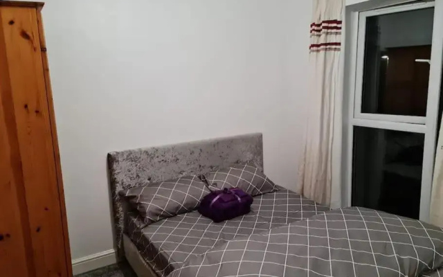 Impeccable 4-bed House Near Manchester City Centre
