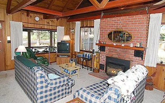 1207 Omalley Drive by RedAwning