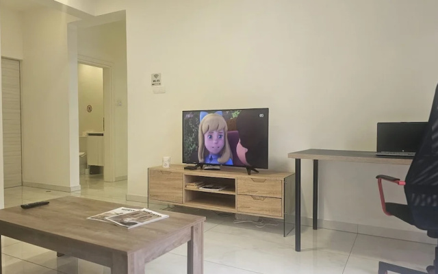 12 LCA - Stay Finibreeze Apartment