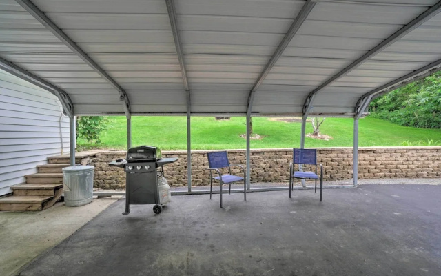 Quaint Zanesville Home w/ Game Room & Yard!