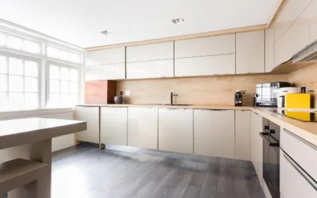 Stanhope Mews West II by Onefinestay