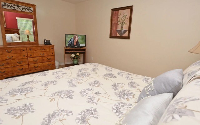 163SC Sundown Villa 3 Br villa by RedAwning
