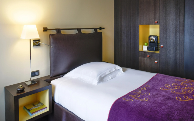 Eastwest Hotel