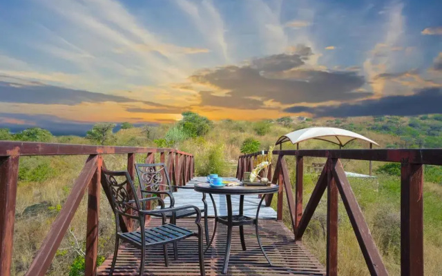 SaffronStays Moringa Valley - Oak Villa