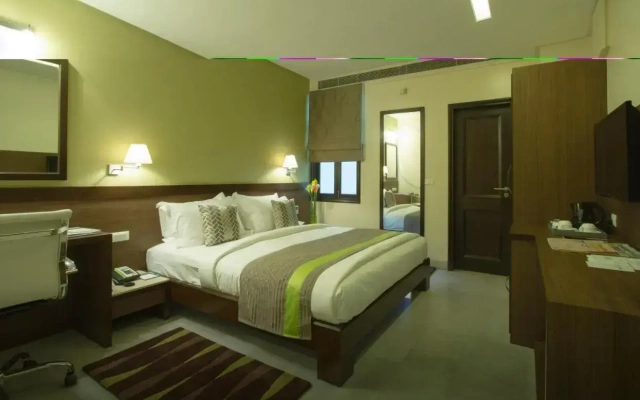 Leisure Inn Grand Chanakya