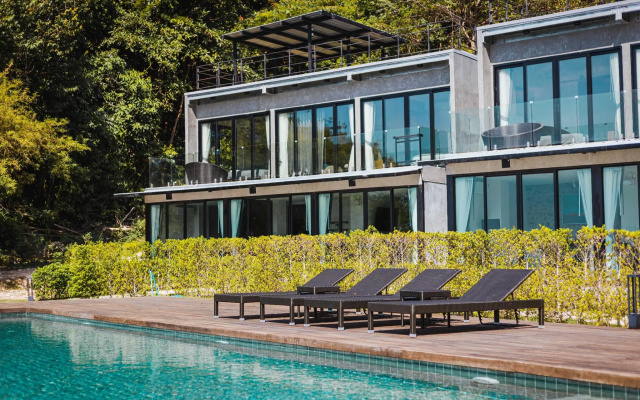 Anatta The Cliff House