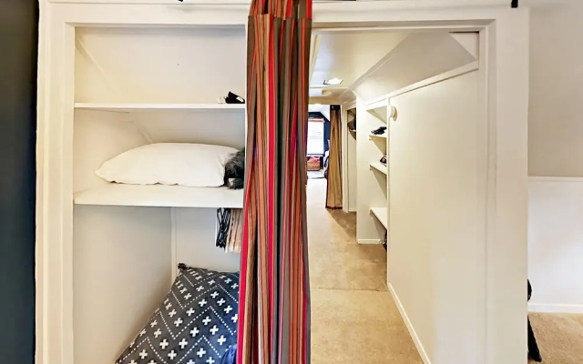Hillcrest - 3 Br Cabin