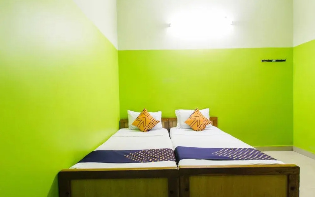 SPOT ON 60738 Senaithalaivar Residency