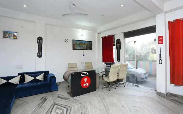 OYO 8969 Hotel Eagle Eye