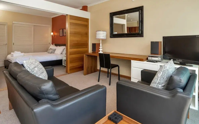 QV Luxury Sea View Apartment - 581