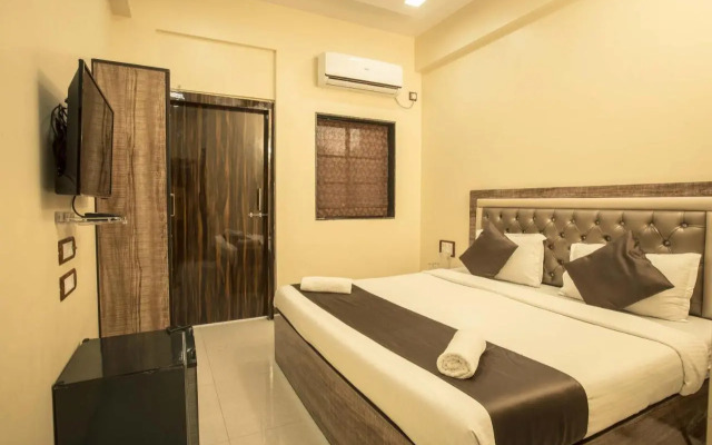 Hotel Apsara Near JJ Hospital