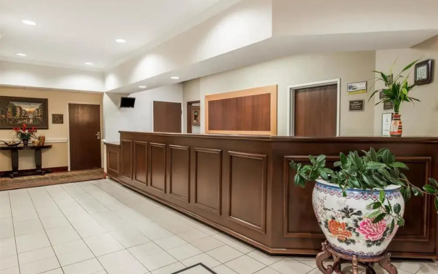 Ramada Elizabethtown