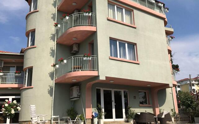 Hotel Amfora вид на фасад