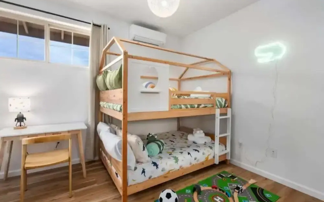 Marbella Lane Nohea Stylish Home Makaha