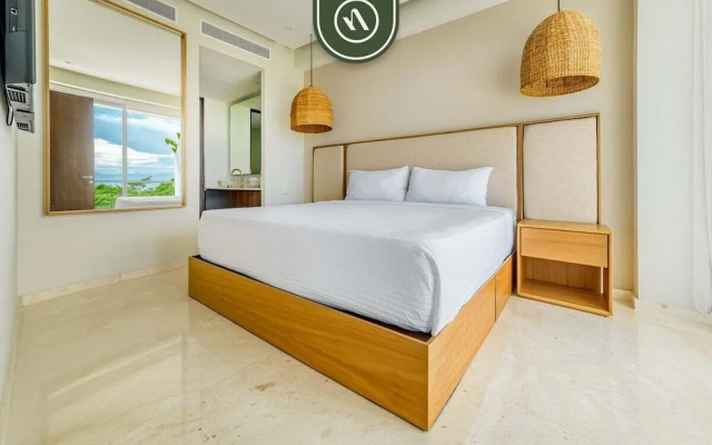 New 3BR Condo - Oceanview Terrace - Private Beach