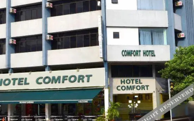 OYO 499 舒适森涂尔酒店(OYO 499 Comfort Hotel Sentul)