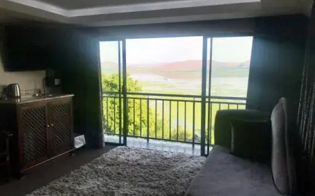 Kosmos Lodge