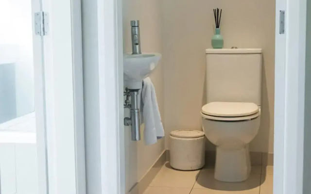 2 Bedroom Garden Oasis in Mount Eden
