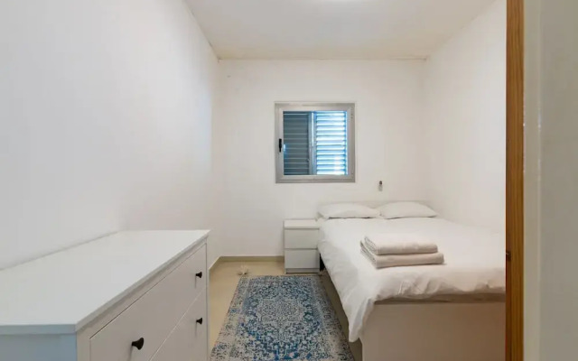 Stylish & Cozy Seaview Vacation APT