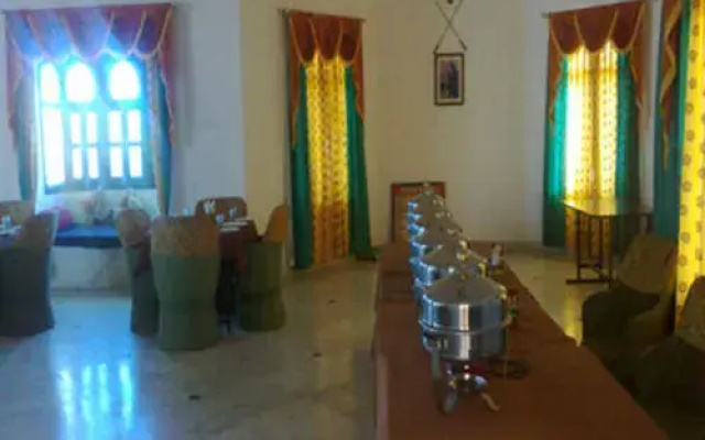 United 21 Royal Resort, Todgarh