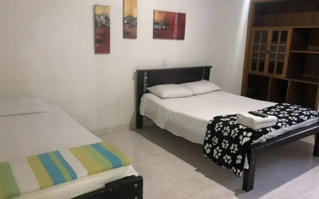 Memphis Hostal - Hostel