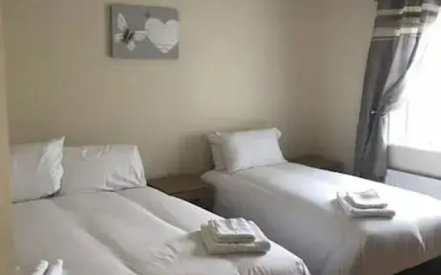 The cosh house - Lovely 4-Bed House in Londonderry