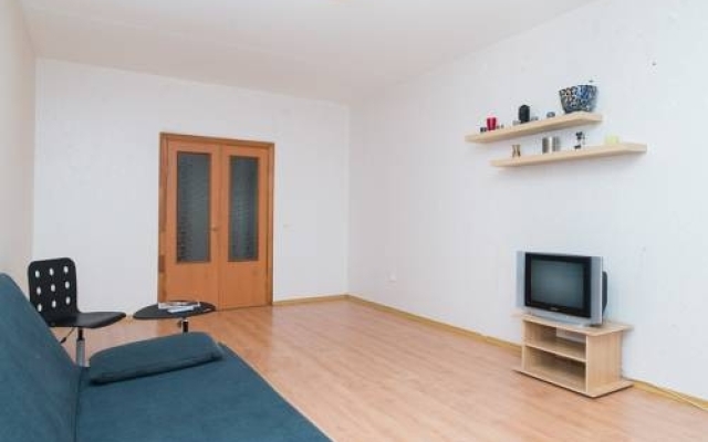 Апартаменты Apartment On 8 Marta Екатеринбург комната для гостей