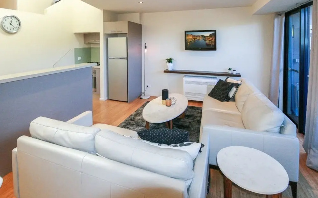 Khione 6 - Modern 2 bedroom Townhouse