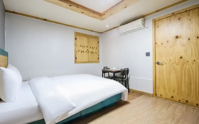 Gwangju Sinandong Hotel Napoli