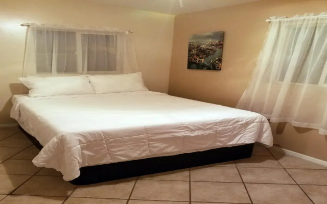 Monterey Inn Hotel