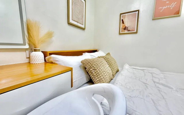 Cozy and Comfy Retreat with Balcony