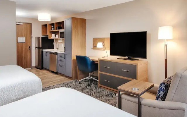 Candlewood Suites Detroit – Sterling Heights