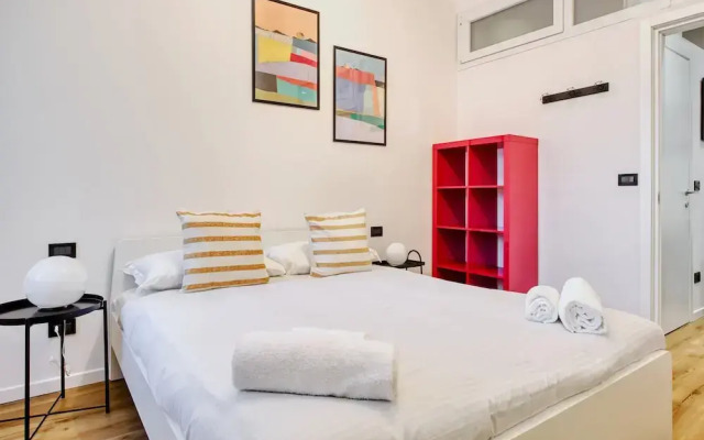 Elegant apartments in Isola district