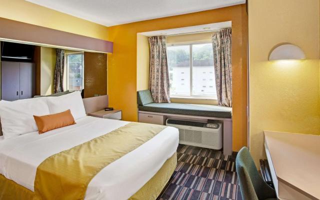 Microtel Inn & Suites by Wyndham Gatlinburg