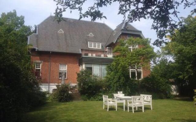 Отель Casa Corner Bed & Breakfast Дания, Алборг - отзывы, цены и фото номеров - забронировать отель Casa Corner Bed & Breakfast онлайн вид на фасад