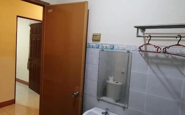 Manora Apartment